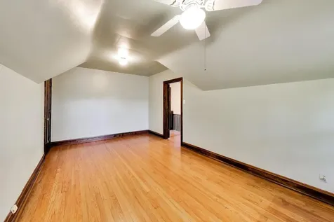 6933 North Oriole Avenue Chicago IL 60631