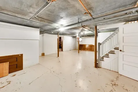 6933 North Oriole Avenue Chicago IL 60631