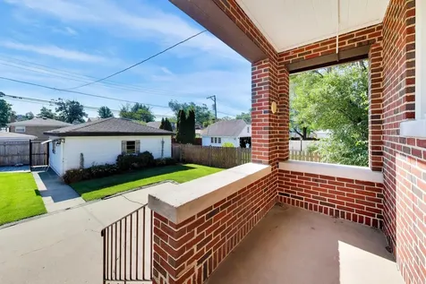 6933 North Oriole Avenue Chicago IL 60631