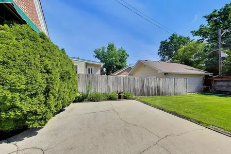 6933 North Oriole Avenue Chicago IL 60631