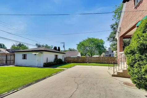 6933 North Oriole Avenue Chicago IL 60631