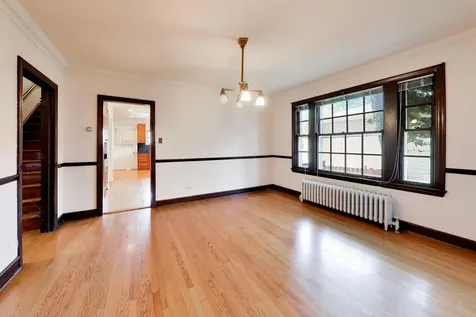 6933 North Oriole Avenue Chicago IL 60631
