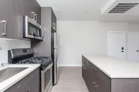 818 West 18th Street Chicago IL 60608