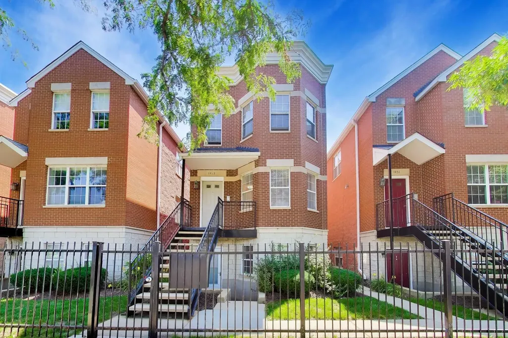 1453 North Larrabee Street Chicago IL 60610