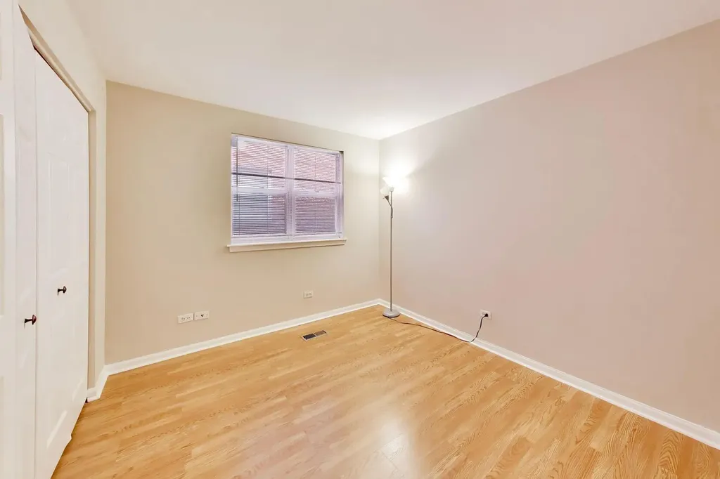 1453 North Larrabee Street Chicago IL 60610