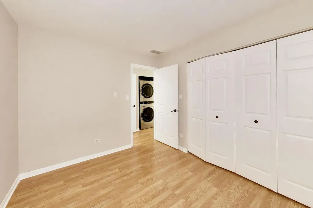1453 North Larrabee Street Chicago IL 60610