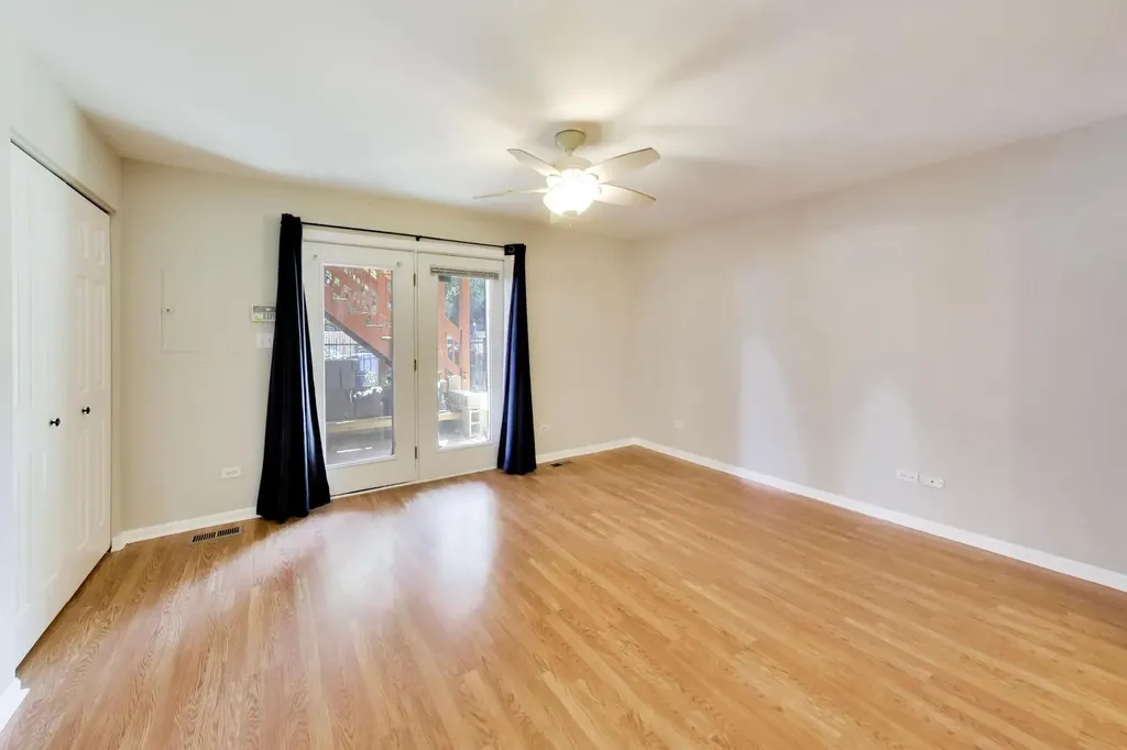 1453 North Larrabee Street Chicago IL 60610