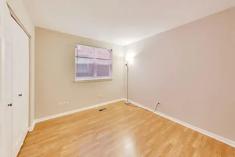 1453 North Larrabee Street Chicago IL 60610