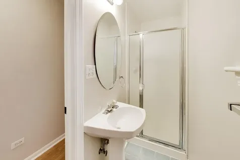 1453 North Larrabee Street Chicago IL 60610