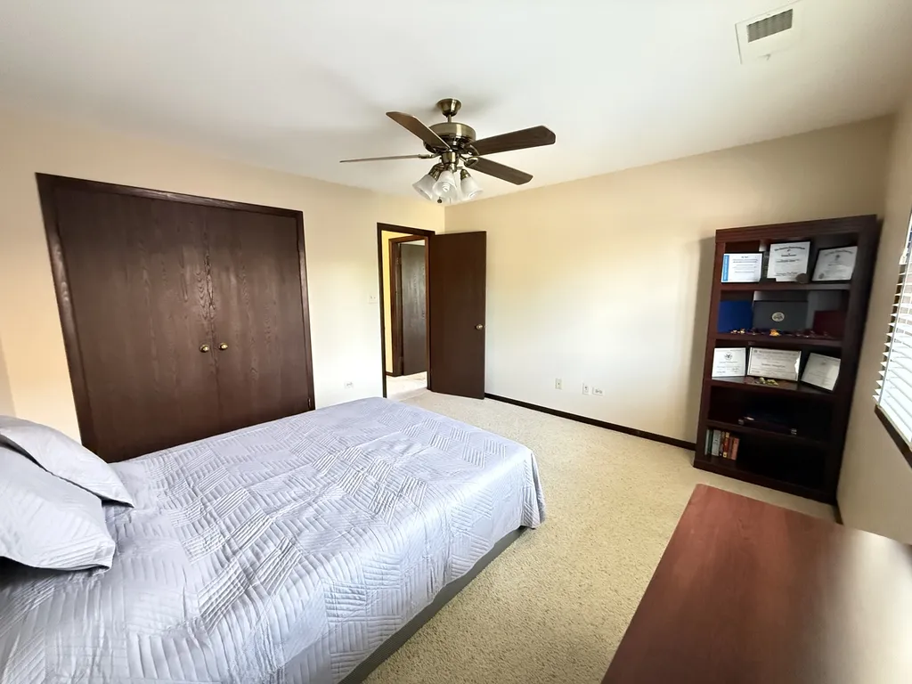 6135 Essex Court Willowbrook IL 60527