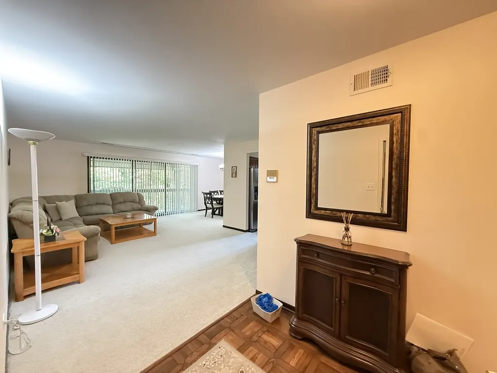 6135 Essex Court Willowbrook IL 60527