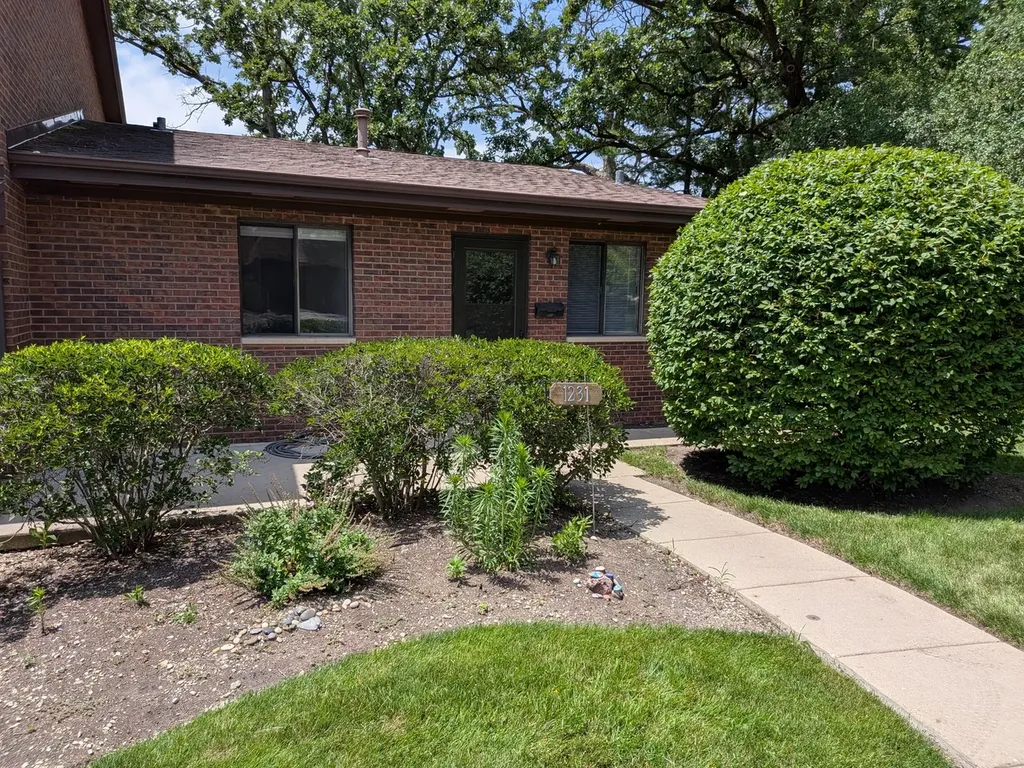 1231 Geneva Lane Lake Zurich IL 60047