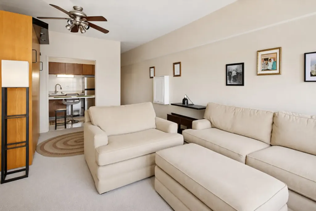 175 East Delaware Place Chicago IL 60611