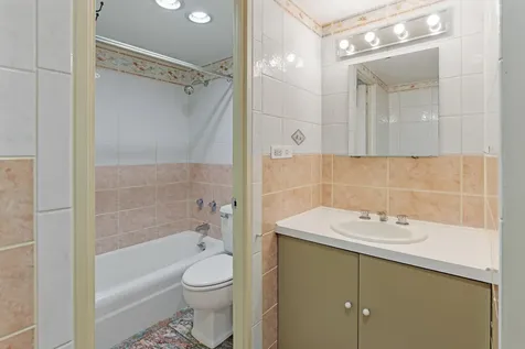 175 East Delaware Place Chicago IL 60611