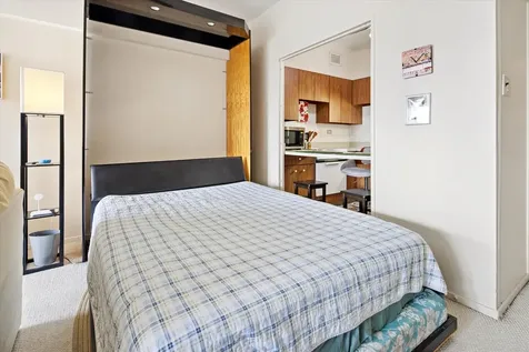 175 East Delaware Place Chicago IL 60611