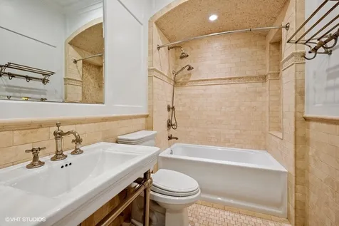 746 West Belden Avenue Chicago IL 60614