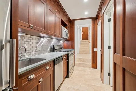 746 West Belden Avenue Chicago IL 60614
