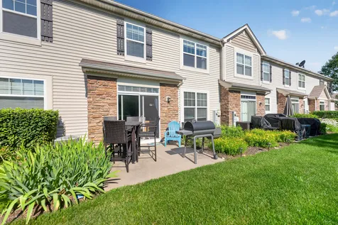 6N285 Whitmore Circle St. Charles IL 60174