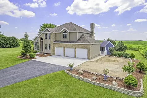 1758 North 44th Road Leland IL 60531