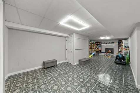 1758 North 44th Road Leland IL 60531