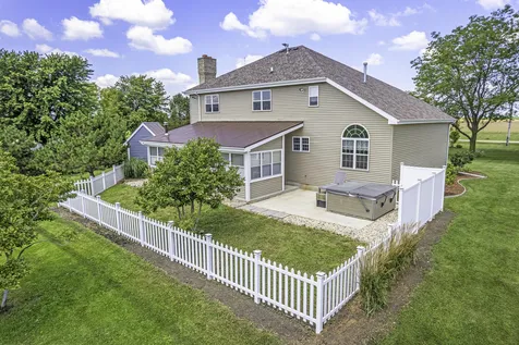 1758 North 44th Road Leland IL 60531
