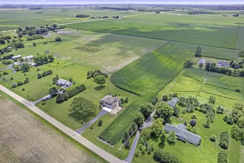1758 North 44th Road Leland IL 60531