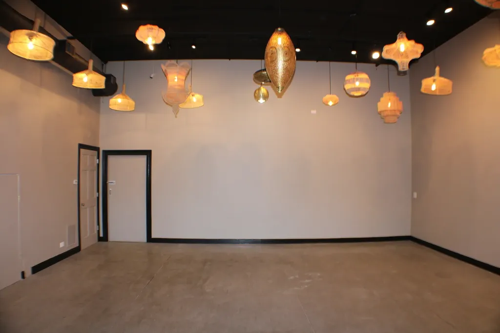 2807 West Howard Street Chicago IL 60645