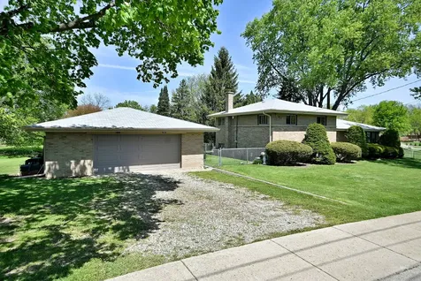 1030 West Kenilworth Avenue Palatine IL 60067