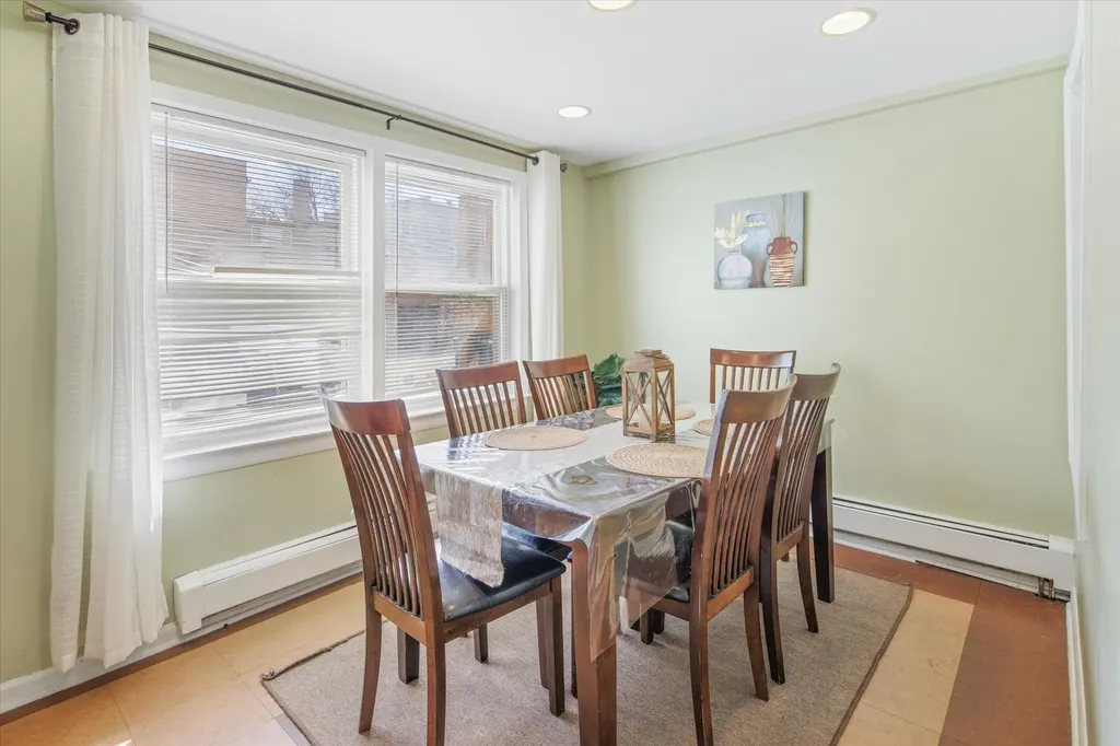 2545 West Summerdale Avenue Chicago IL 60625