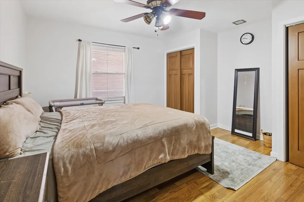 2545 West Summerdale Avenue Chicago IL 60625