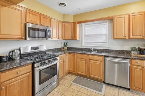 2545 West Summerdale Avenue Chicago IL 60625