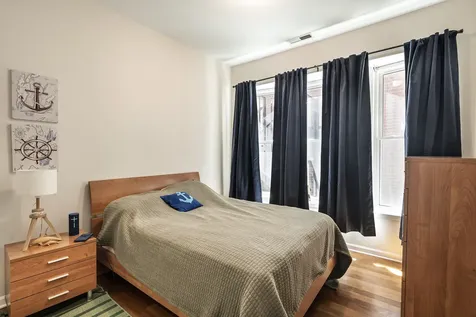 5224 North Winthrop Avenue Chicago IL 60640