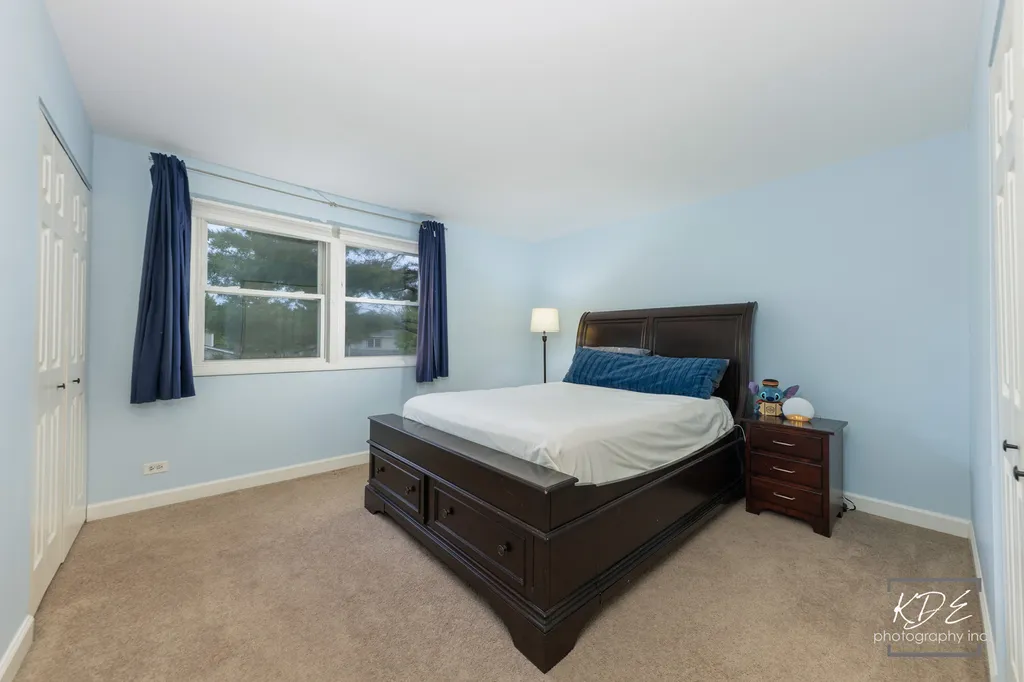605 Hyde Park Lane Naperville IL 60565
