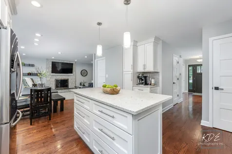 605 Hyde Park Lane Naperville IL 60565
