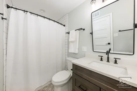 605 Hyde Park Lane Naperville IL 60565