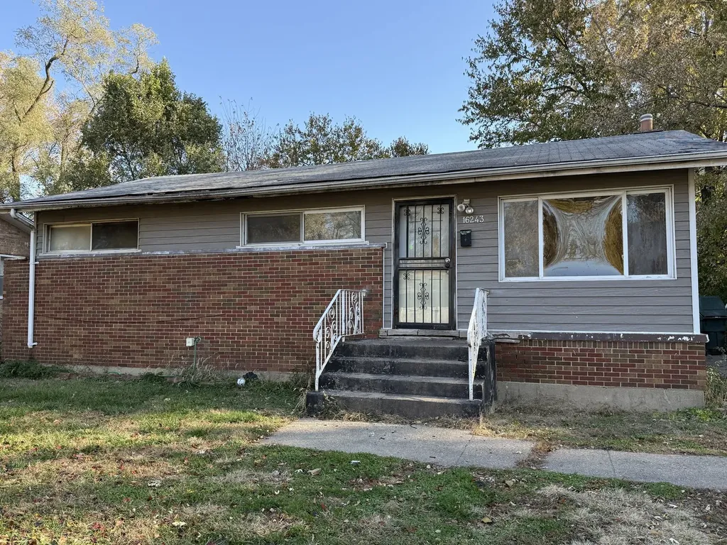 16243 Sussex Avenue Markham IL 60428