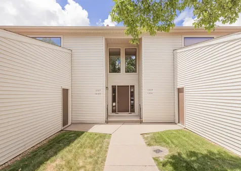 1205 35TH Street Drive Moline IL 61265