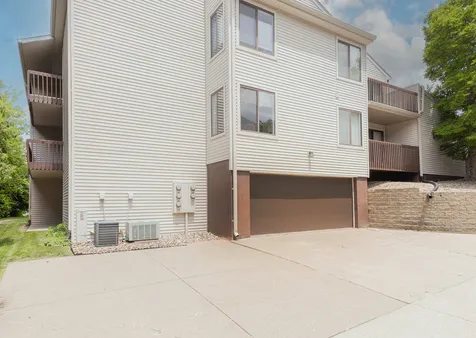 1205 35TH Street Drive Moline IL 61265