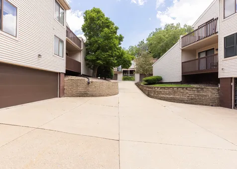 1205 35TH Street Drive Moline IL 61265