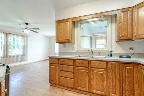 3615 Grandmore Avenue Gurnee IL 60031