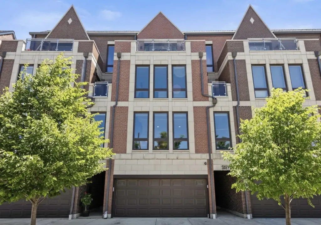 3901 South Lake Park Avenue Chicago IL 60653