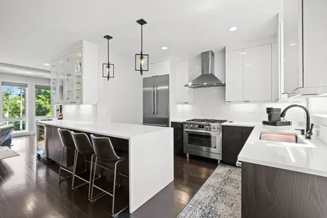 3901 South Lake Park Avenue Chicago IL 60653