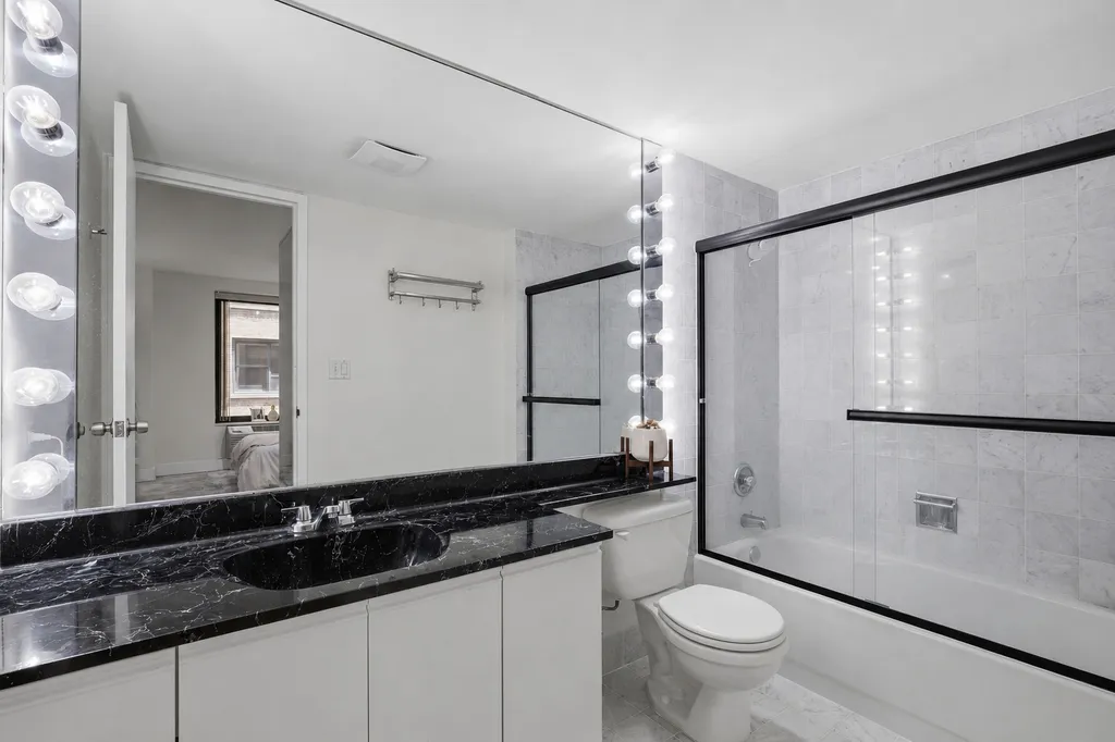 40 East Delaware Place Chicago IL 60611