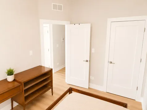4543 South Saint Lawrence Avenue Chicago IL 60653