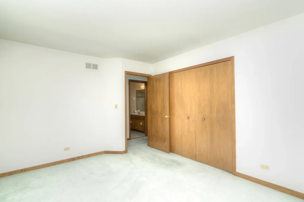 650 Lavina Court Bolingbrook IL 60440