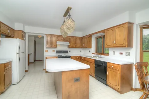650 Lavina Court Bolingbrook IL 60440