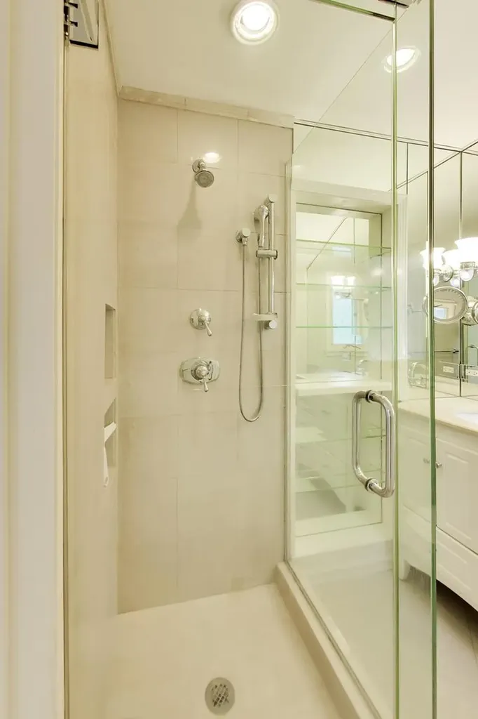 2222 Chestnut Avenue Wilmette IL 60091