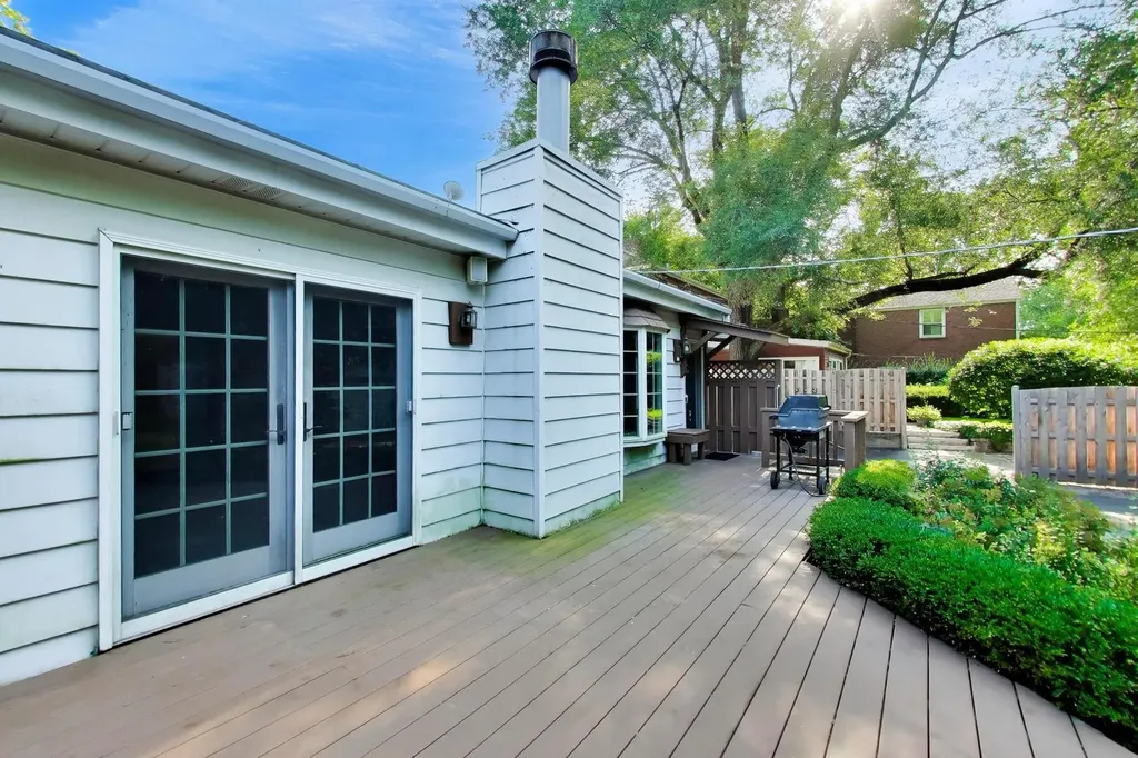2222 Chestnut Avenue Wilmette IL 60091