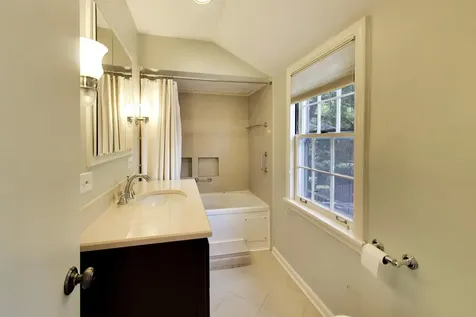 2222 Chestnut Avenue Wilmette IL 60091