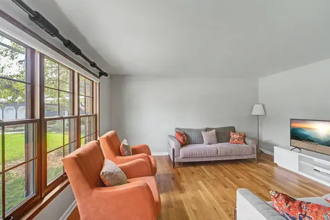 120 Plymouth Court Bartlett IL 60103